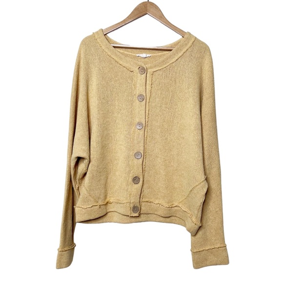 easel Sweaters - Easel Wooden Button Light Yellow Knit Cropped Boxy Sweater Cardigan